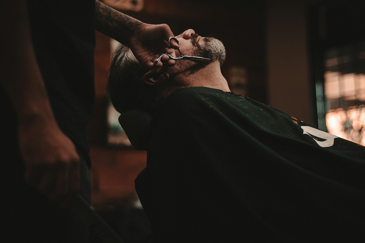 Referência de corte masculino clássico